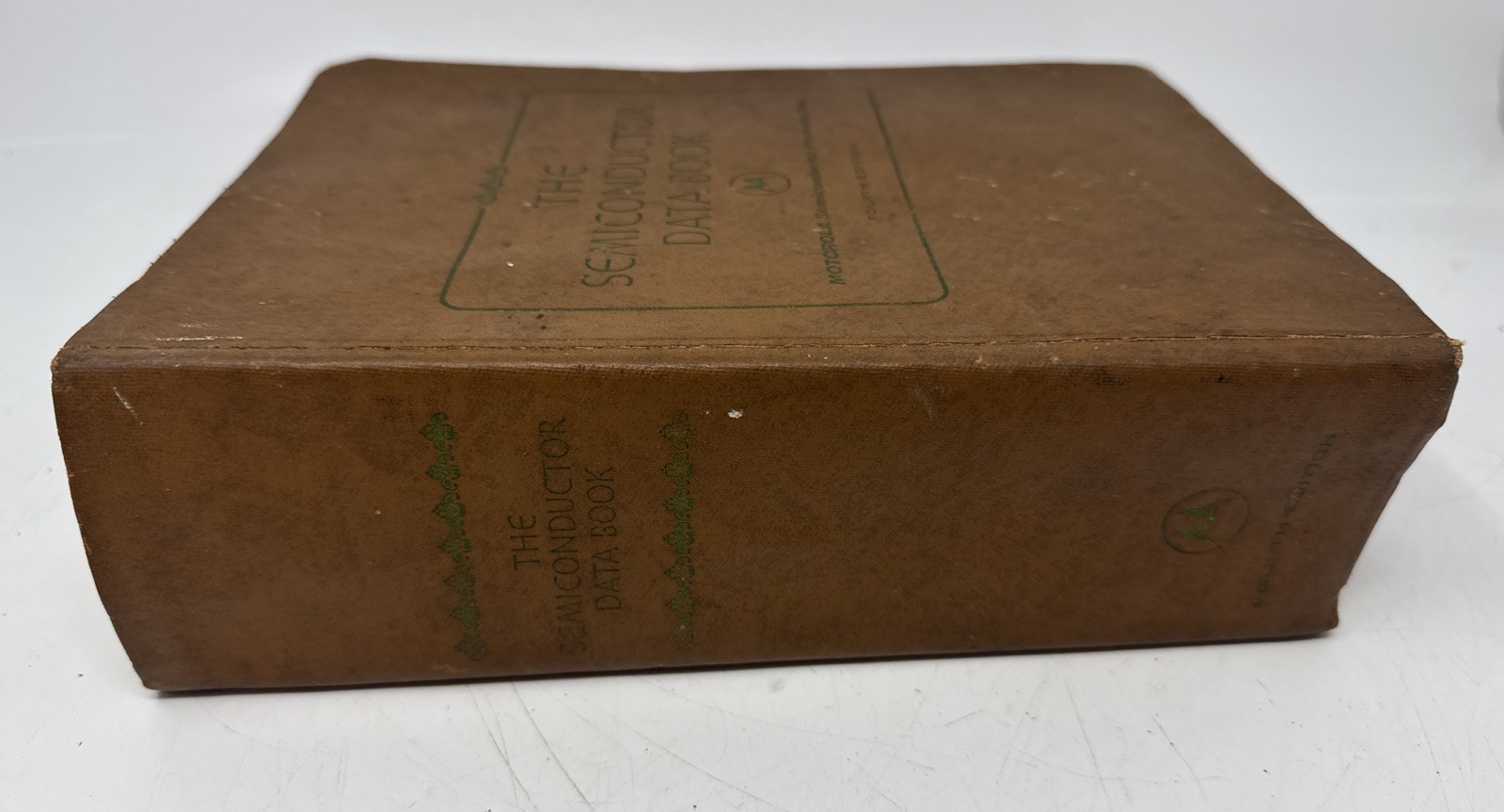 Motorola Semiconductor Products – The Semiconductor Data Book, 4th Edition .1969