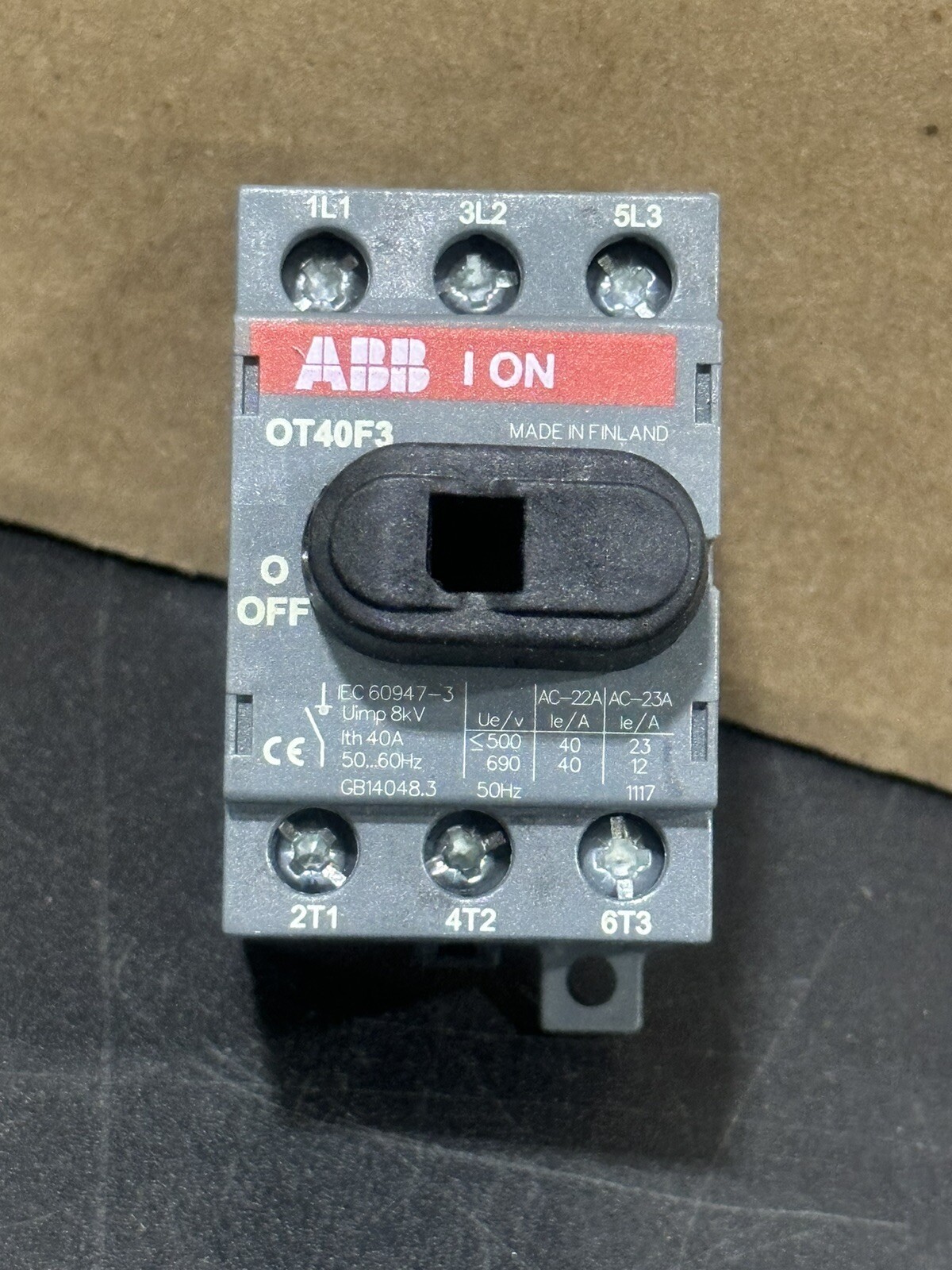 New ABB OT40F3 1SCA104902R1001 40A Disconnector Free Shipping