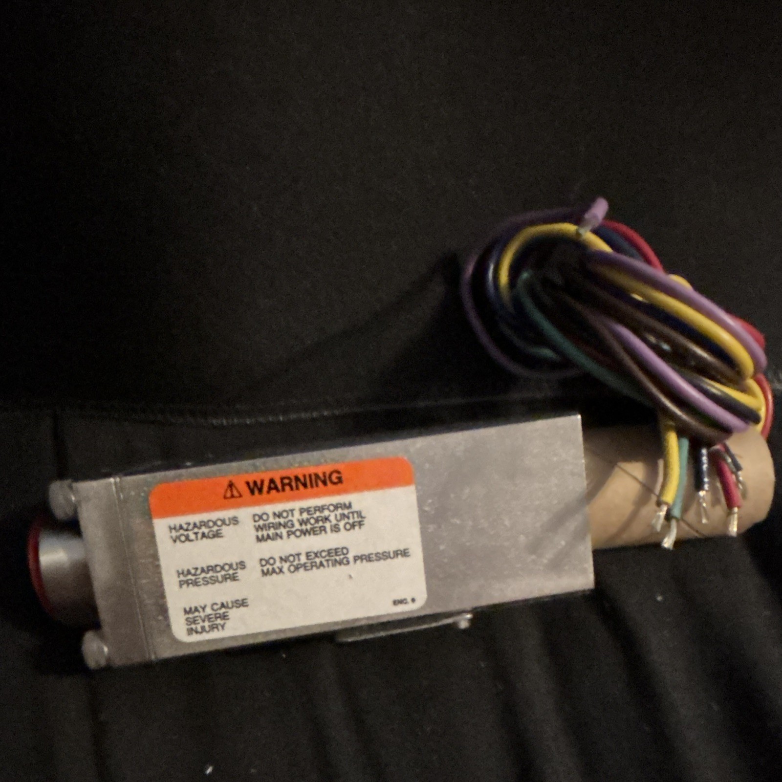 ITT Industries Neo-Dyn Adjustable Pressure Switch 5-22 PSIG 125/250 VAC 11A