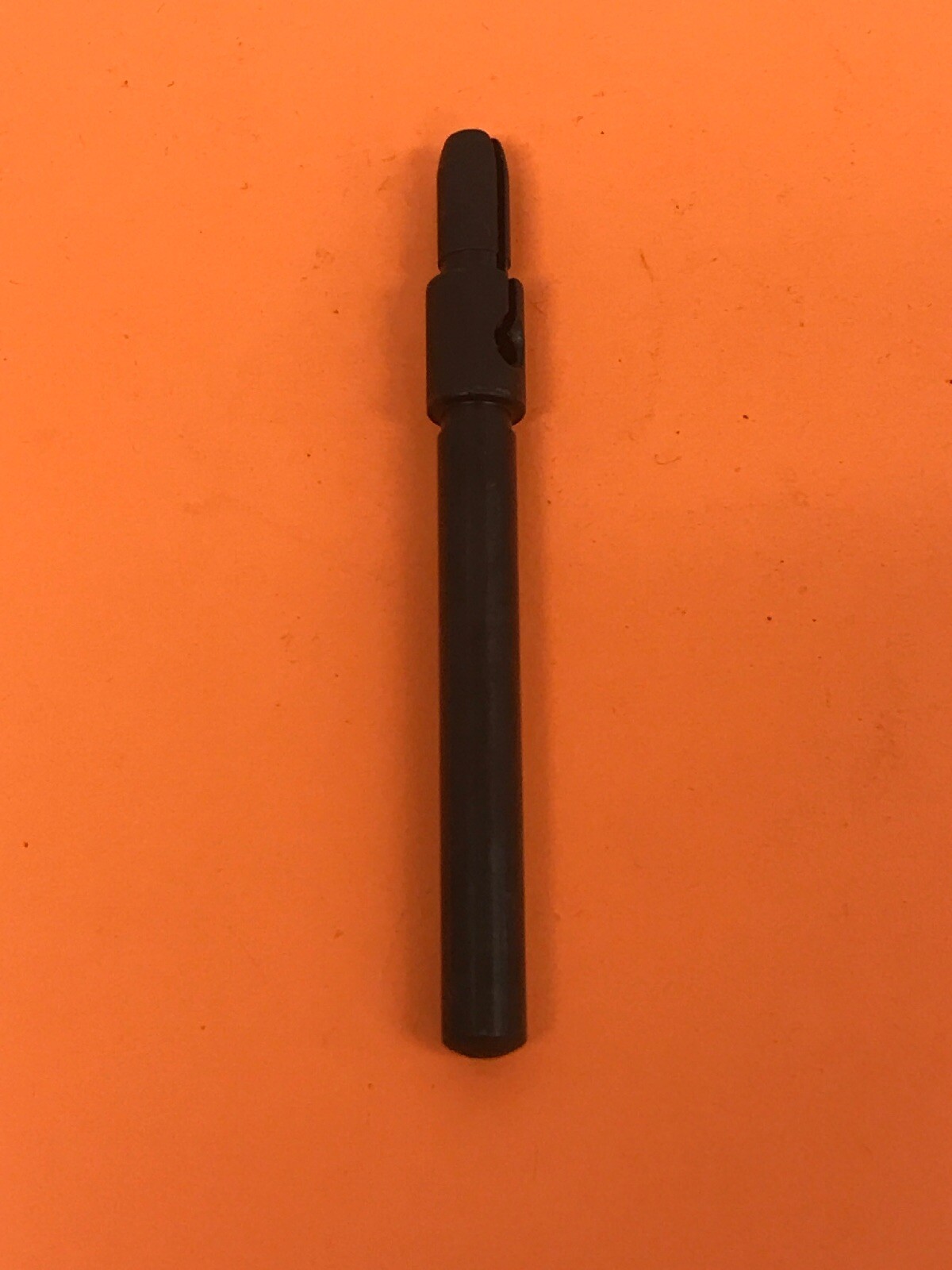*NOS* 225381-SINGER-SPINDLE FOR SEWING MACHINE *FREE SHIPPING*