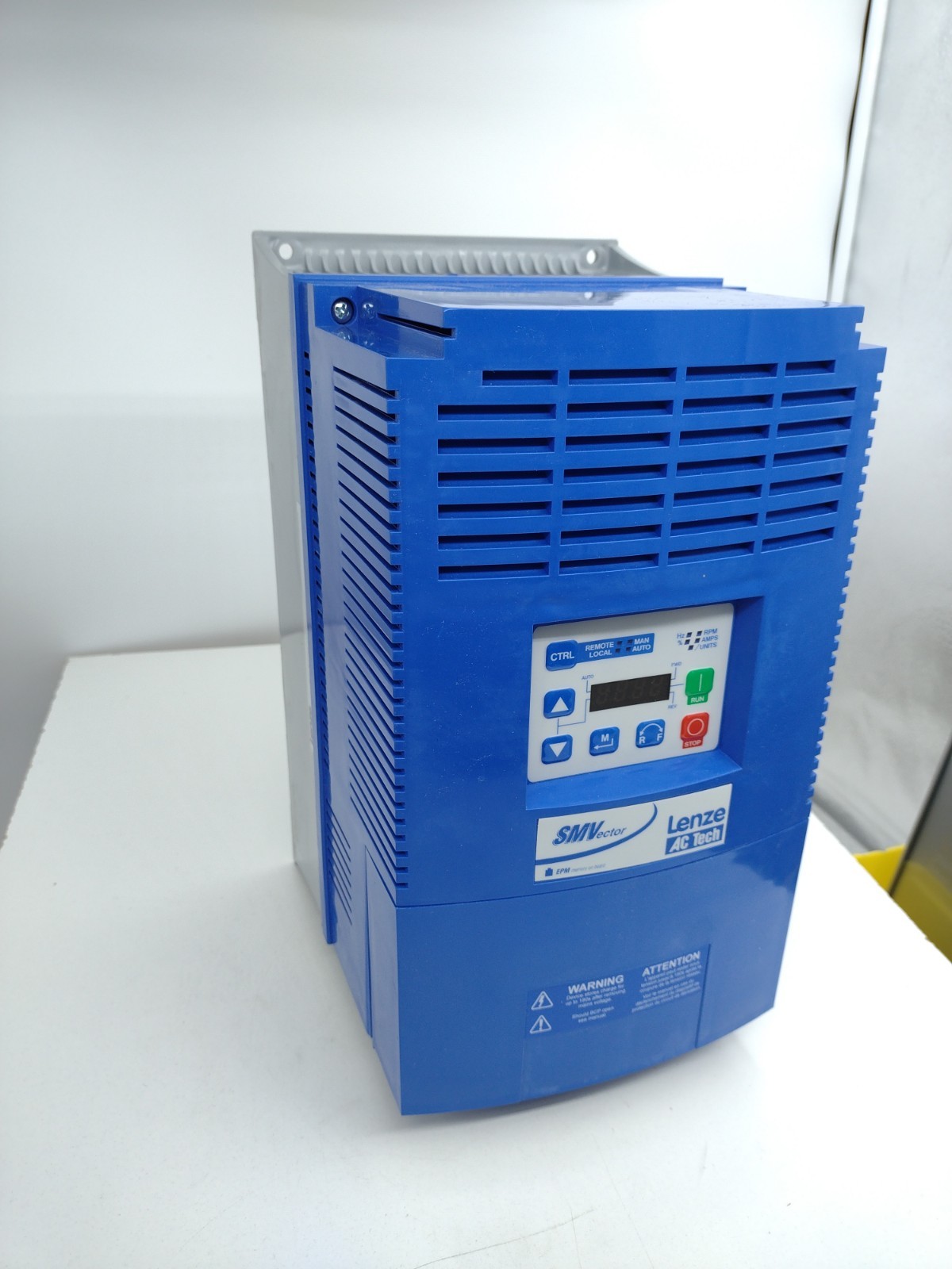 *** Lenze AC Tech ESV113N04TXB XX1J42 Frequency Inverter Drive 3 PHase 15 HP
