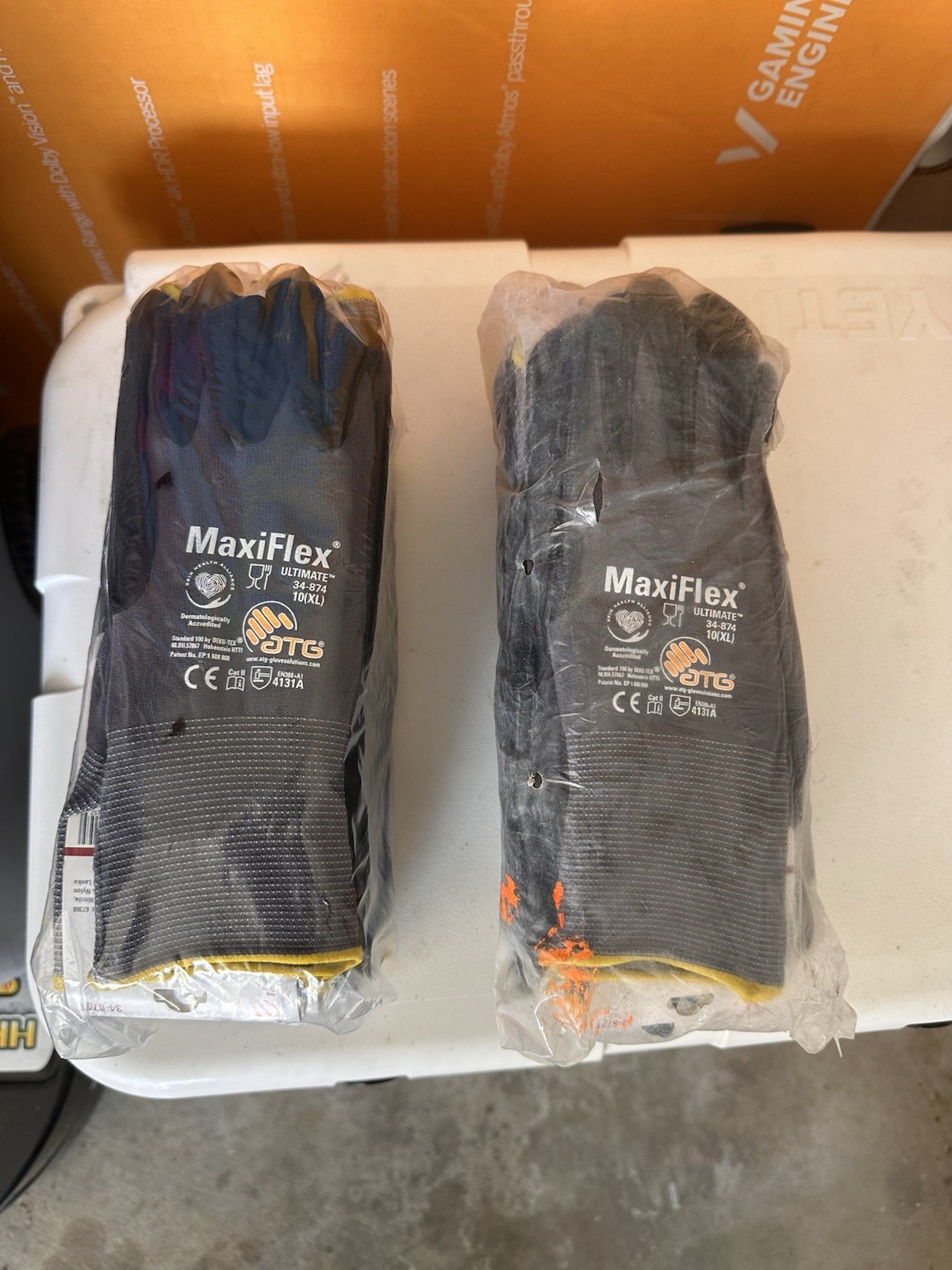 Maxi Flex Light Weight Nylon Coated Gloves Size 10 XL 12 Pairs READ DESCRIPTION