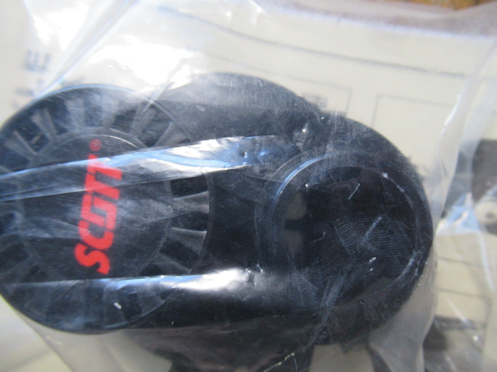 Scott Chin Style Mask Model 63 Respirator 804058-01 NIB
