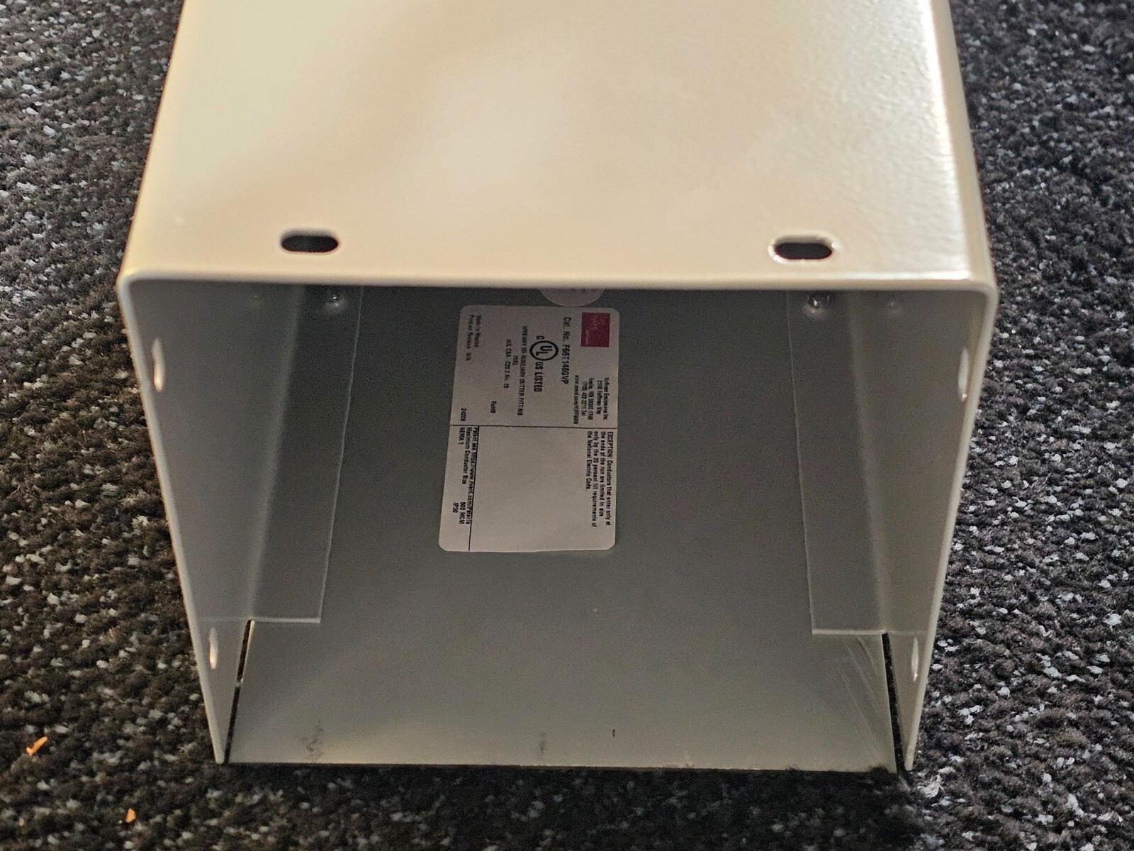 Hoffman F66T148GVP SCR CVR Straight Section Flat Cover Wireway 6″X 6″X 48″
