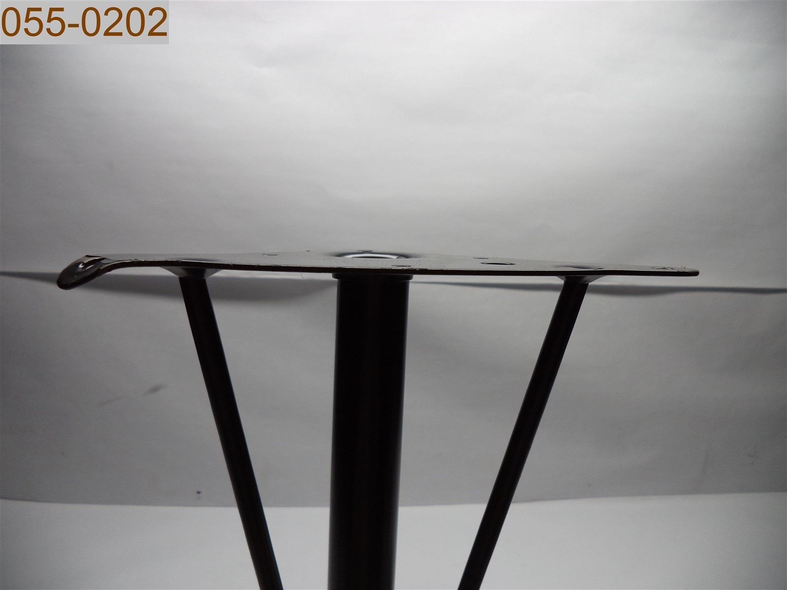 ONE BENT! QTY = 3: 20 Inch Tapered Metal Table Legs XU-LEG-LONG-GG 847254016711
