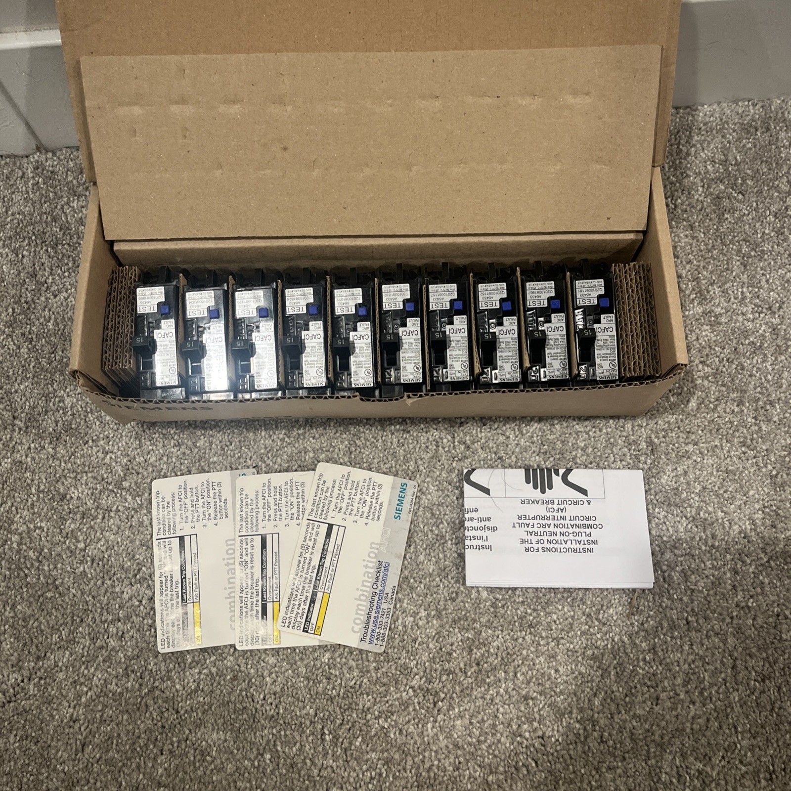 NEW LOT OF 10 SIEMENS QA115AFCN ARC FAULT CIRCUIT BREAKER TYPE CAFCI 15 AMP AFCI