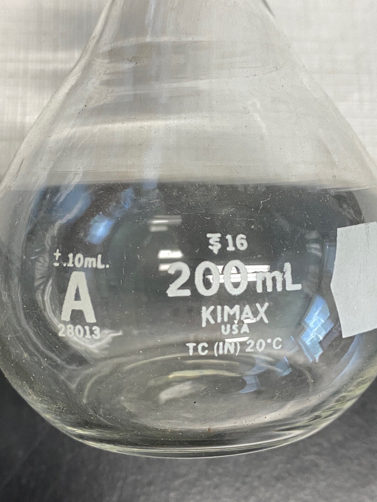 KIMAX Glass 200mL Class A TC Volumetric Flasks w/ Red Strip #16 Stpr 28013-200