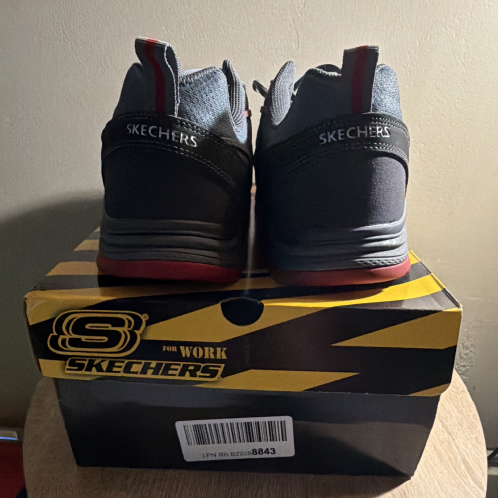 Skechers Mens Work Gray Red Comp Toe ESD Puncture Resistant Shoes Size 10.5