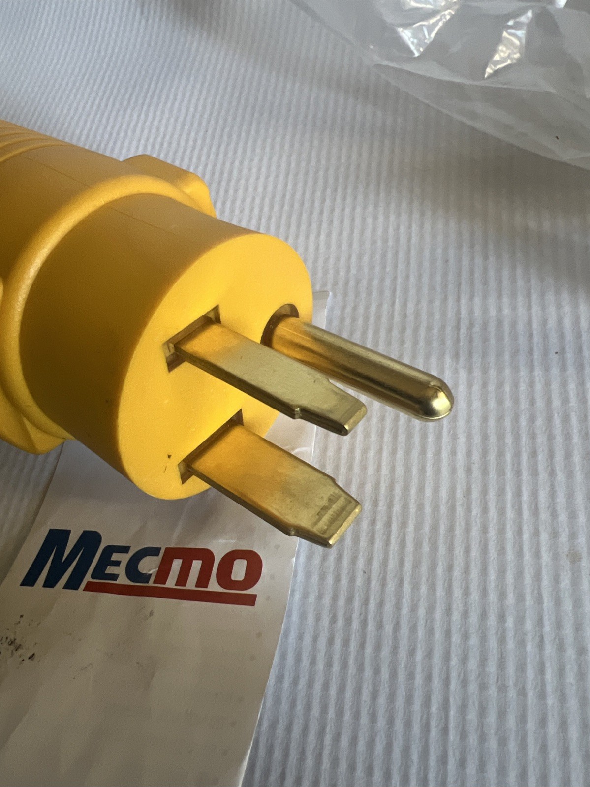 Mecmo XUANHUA N14-50R, rated for 125/250V Adapter Connector