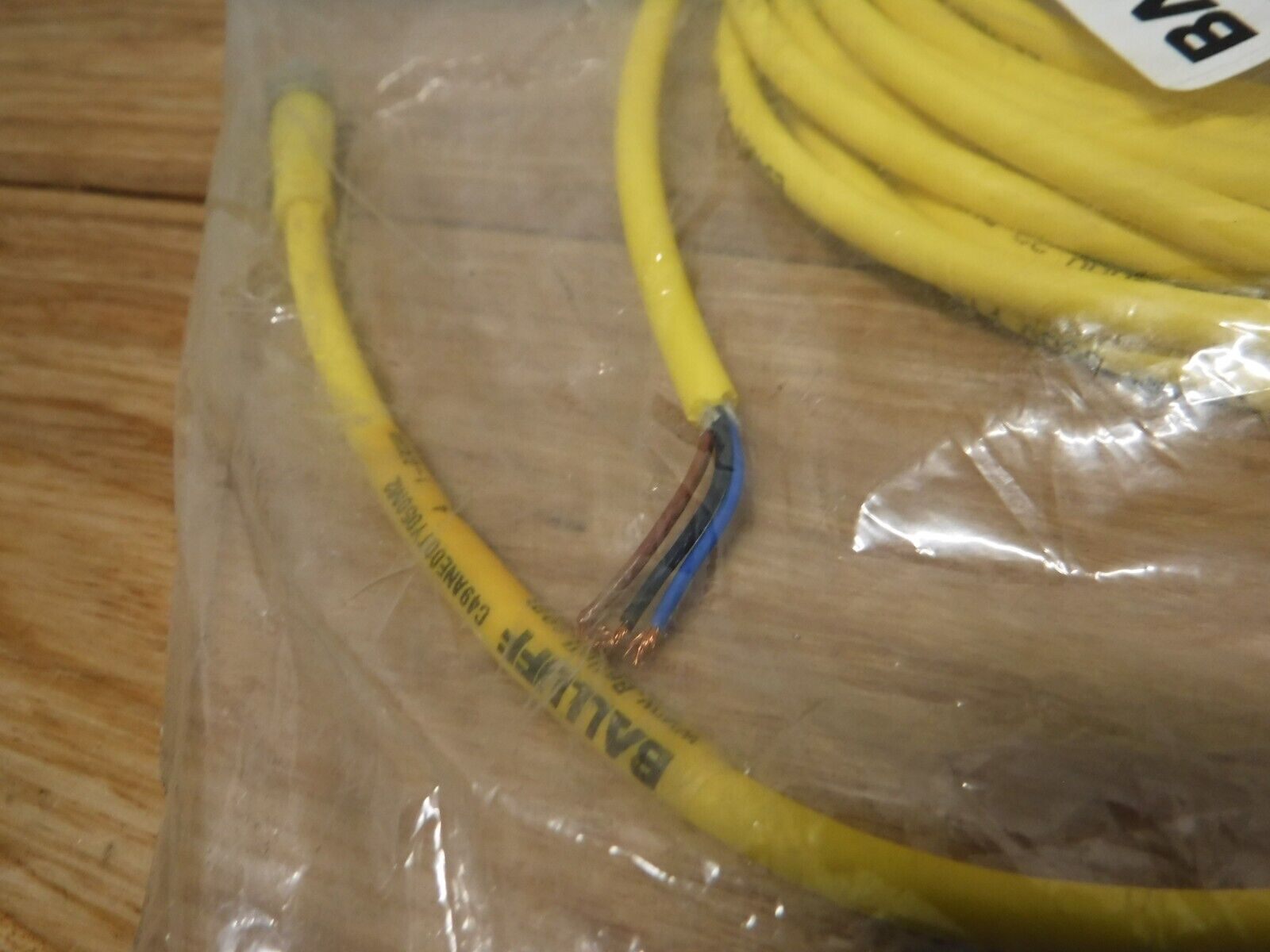 BALLUFF C49ANE00TY050M2, 3-PIN FEMALE, 5 METER CABLE