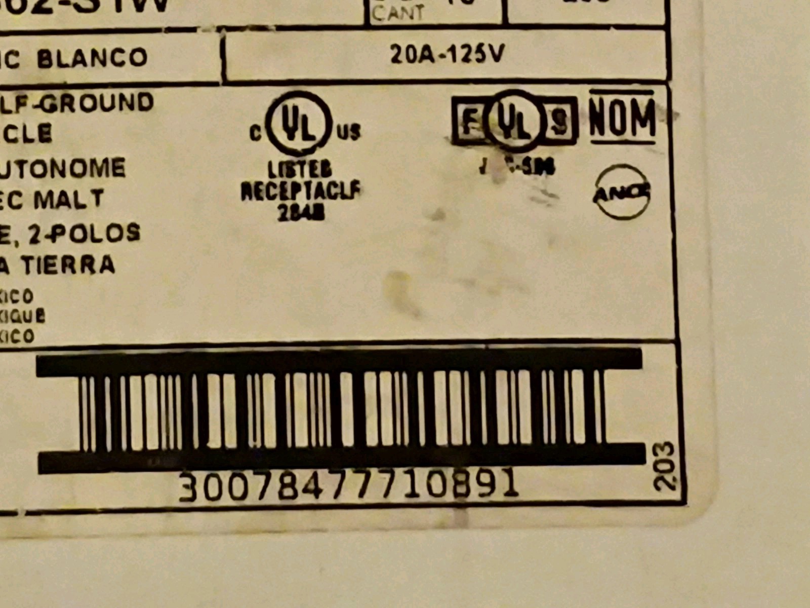 Box of 10 Leviton 5362-S1W 20A-125V Half Controlled Receptacle Industrial Grade