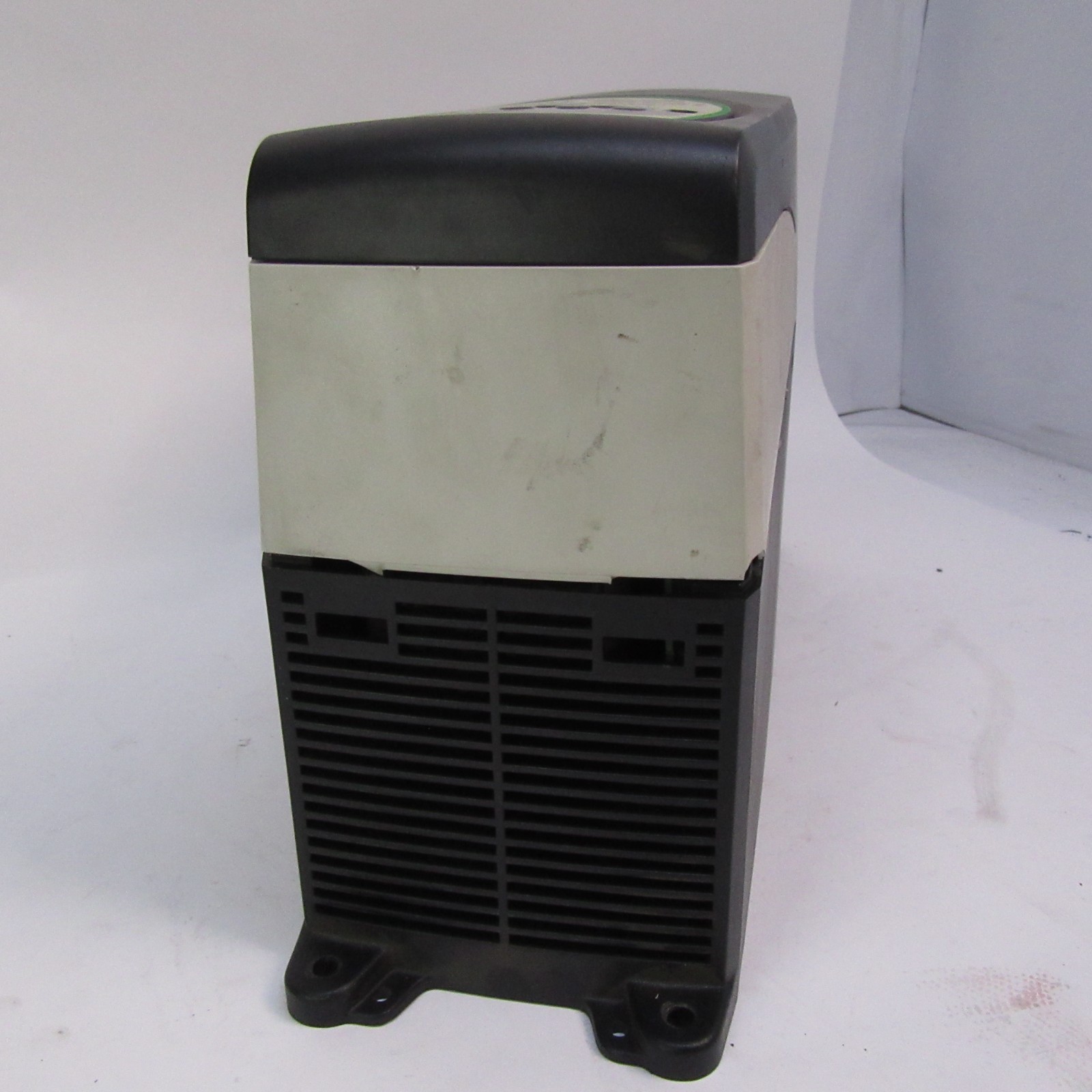 Emerson Commander SK SKD3200400 5.0HP INVERTER DRIVE T12-D8