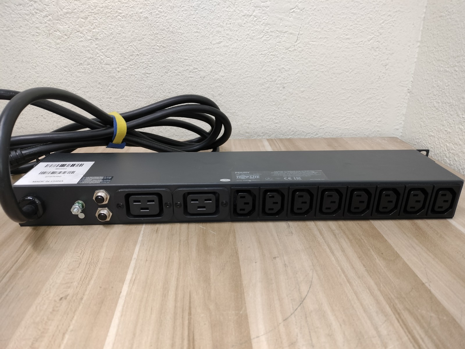 Tripp-Lite PDUNV PDU 16A 120-240V Series AGIB24016RMPDU