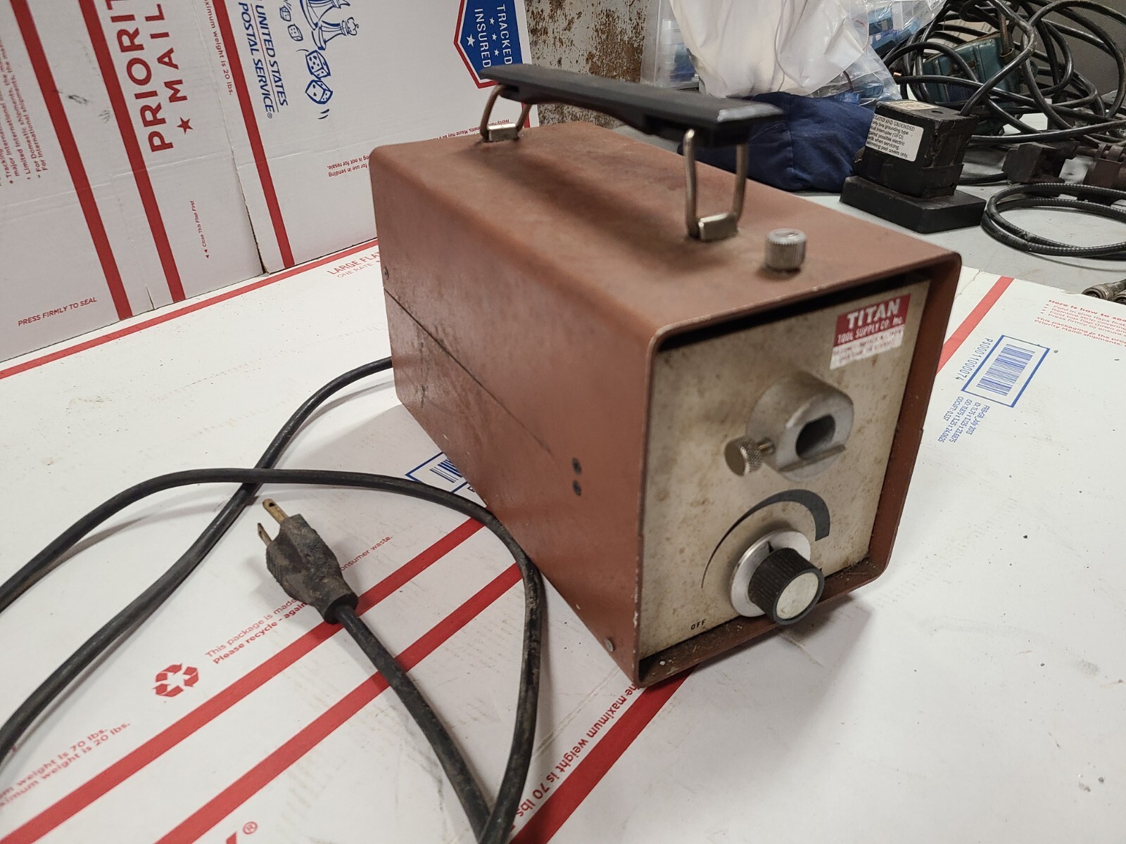 Titan Supply Co. FO-150 Fiber Optic Light Source