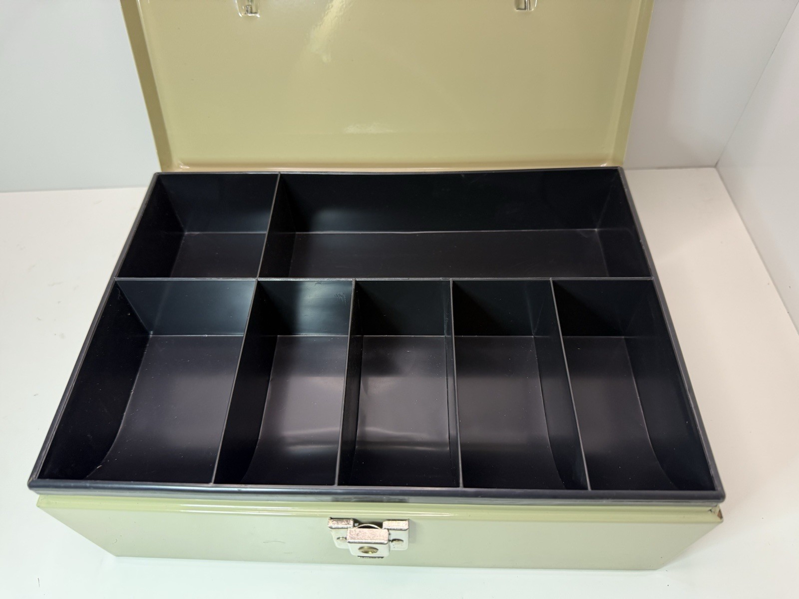 NEW Steel Cash Box w/ Lock & 2 Keys – Money Safe Coin Tray Organizer