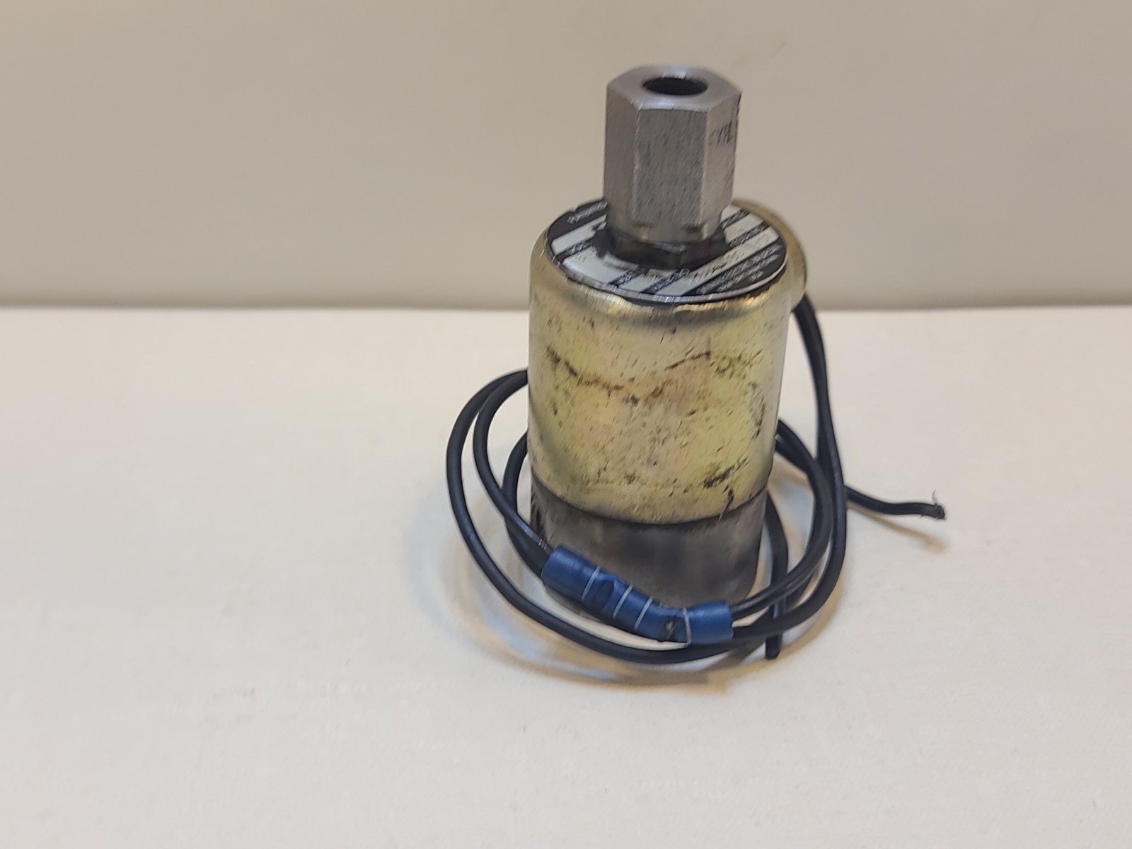 Parker Skinner V53DB1100 Pneumatic Solenoid Valve – Used