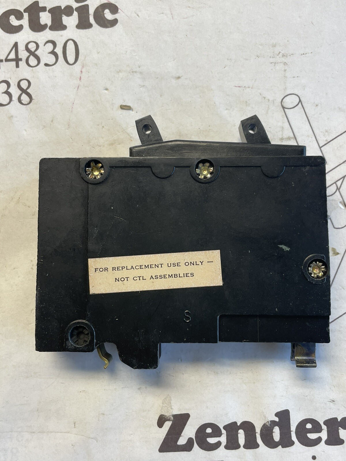 Square D QOT2020 20 Amp 2 Pole 120/240 Piggyback Tandem CLIP Clamp (no hook)