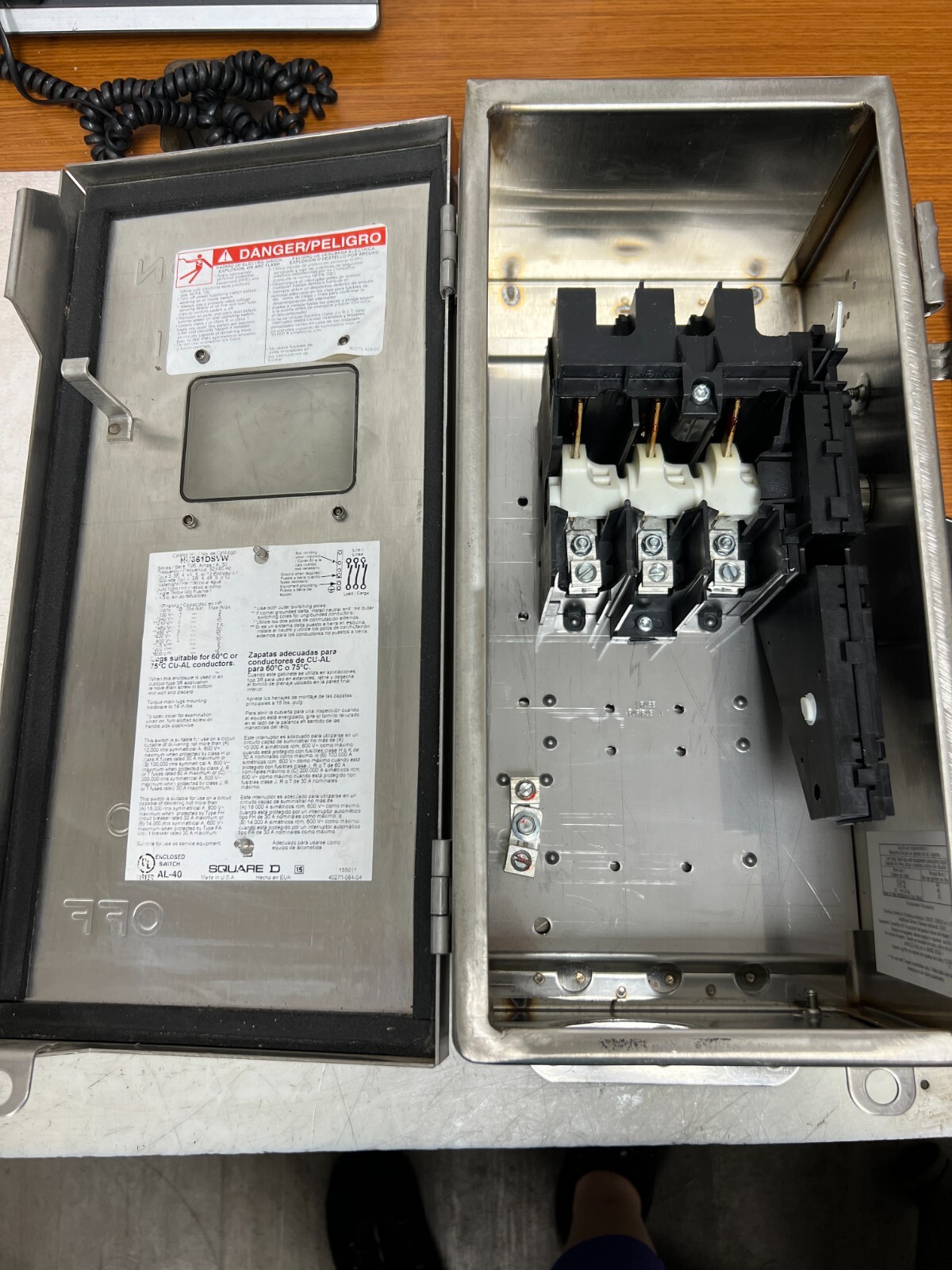 👀 SQUARE D 30A NON-FUSED STAINLESS STEEL SAFETY SWITCH 600V 3Ø 30 HP HU361DSVW