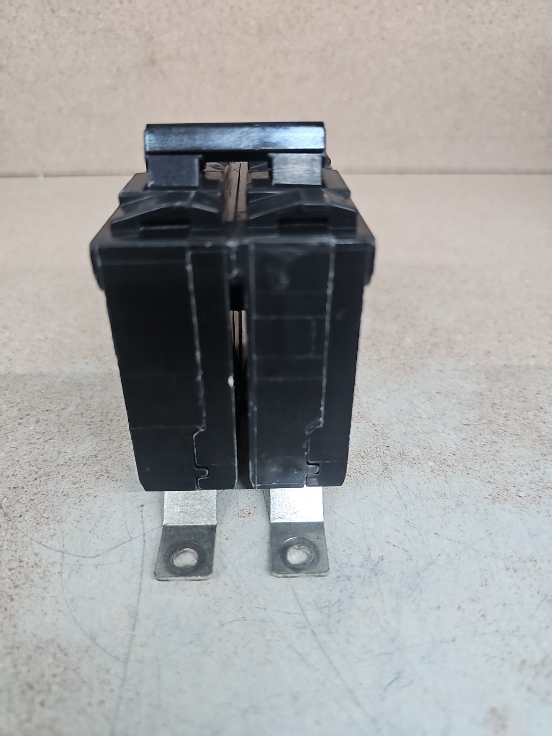 1) New Take Out Siemens B250HH Bolt-on 50A 2 pole circuit breaker 65kA @240V