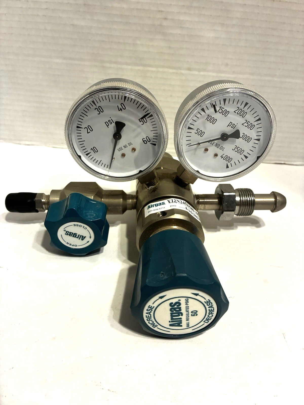 Airgas Y12-C245B580-AG High Purity Brass Two-Stage Gas Regulator-rare
