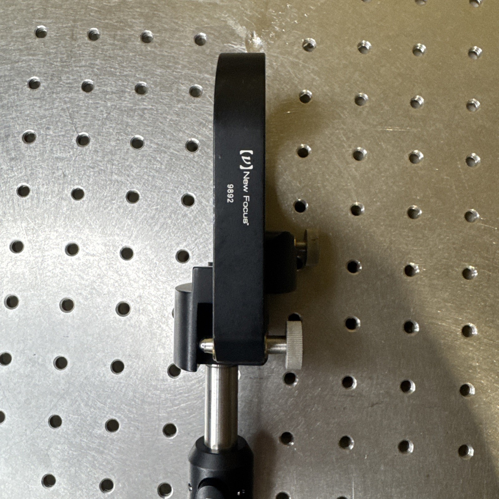 Newport 9892 Flipper Optic Mount, 2.0 in. Optic Diameter, 8-32