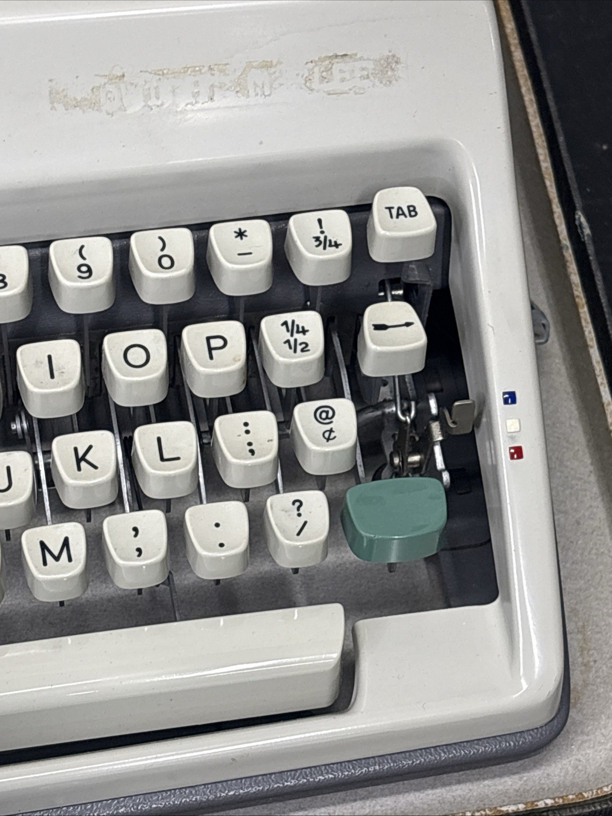 Vintage Olympia Werke SM8 SM-8 Portable Manual Typewriter with Case Tested As Is