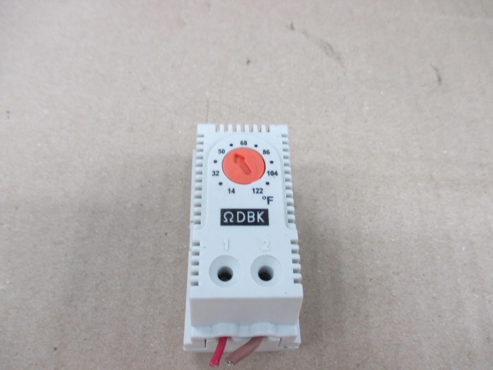 FGT101 IP30 ELECTRONIC THERMOSTAT LOT OF 3 USED