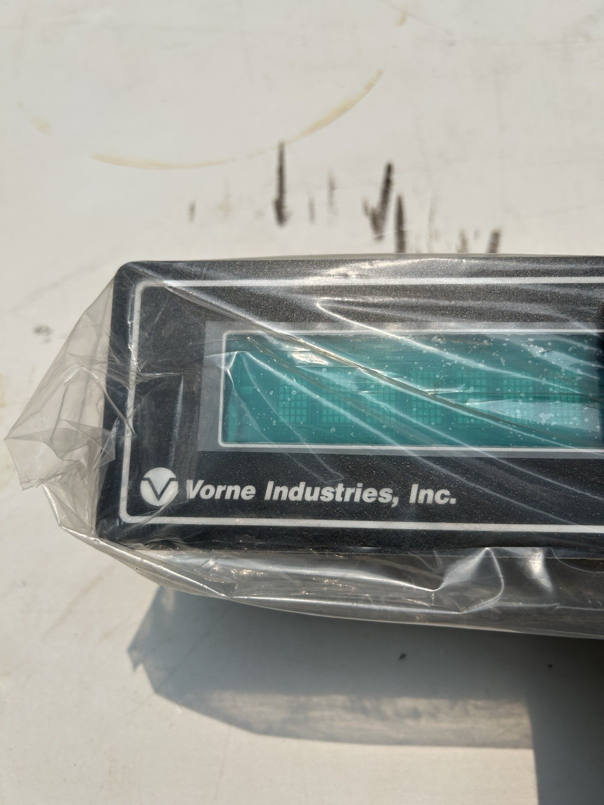 Vorne Industries, Inc Model 2015 Alphanumeric Message Display