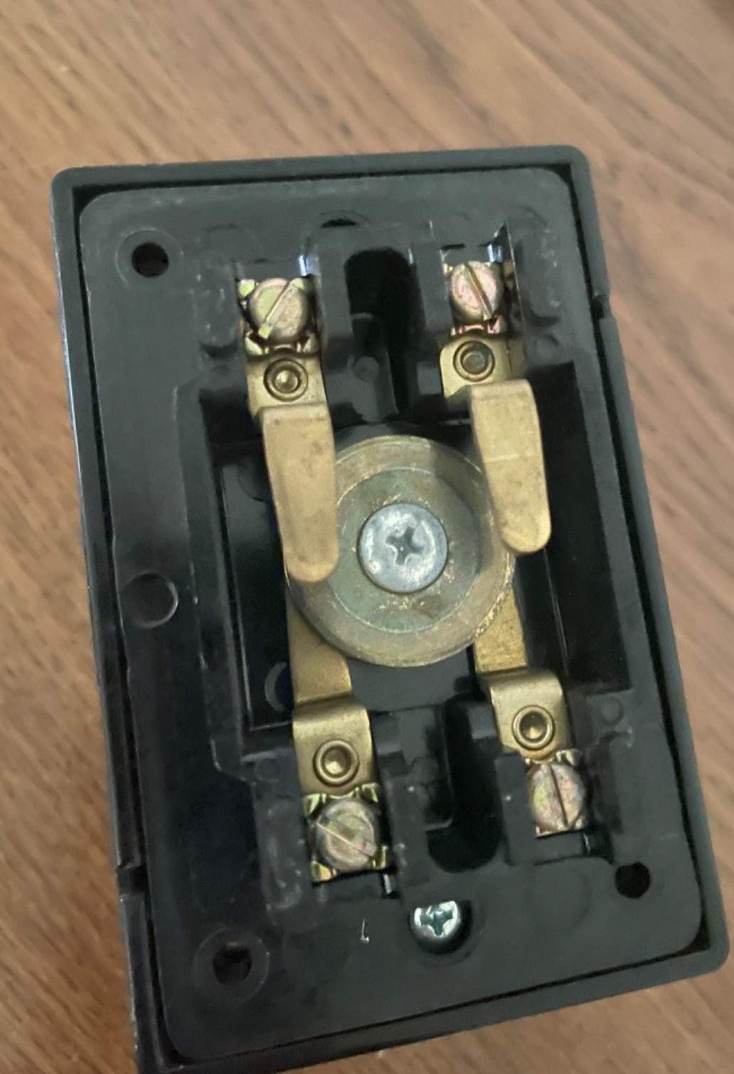 REES 01371-012 2.25 IN CHROME MUSHROOM PLUNGER MOMENTARY SWITCH