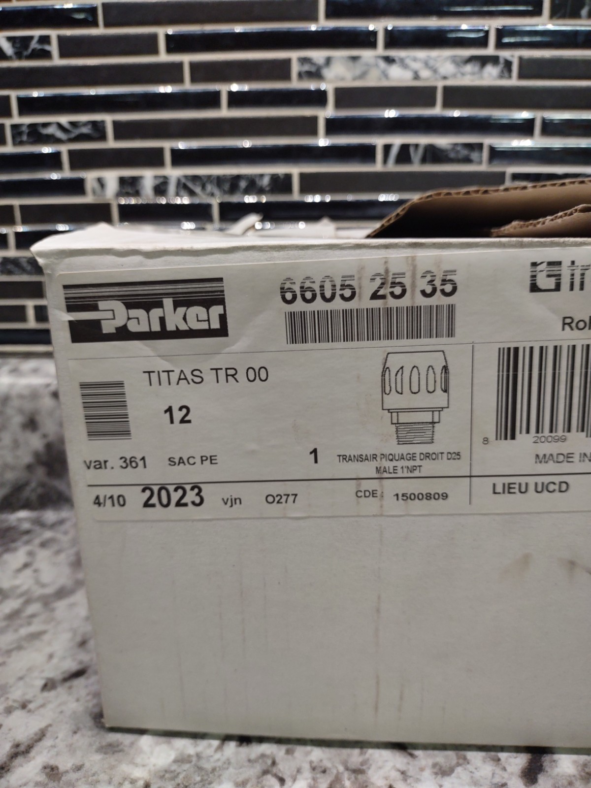 NEW Parker Transair 6605 25 35 Threaded Connector Male 1″ NPT to 25mm Pipe