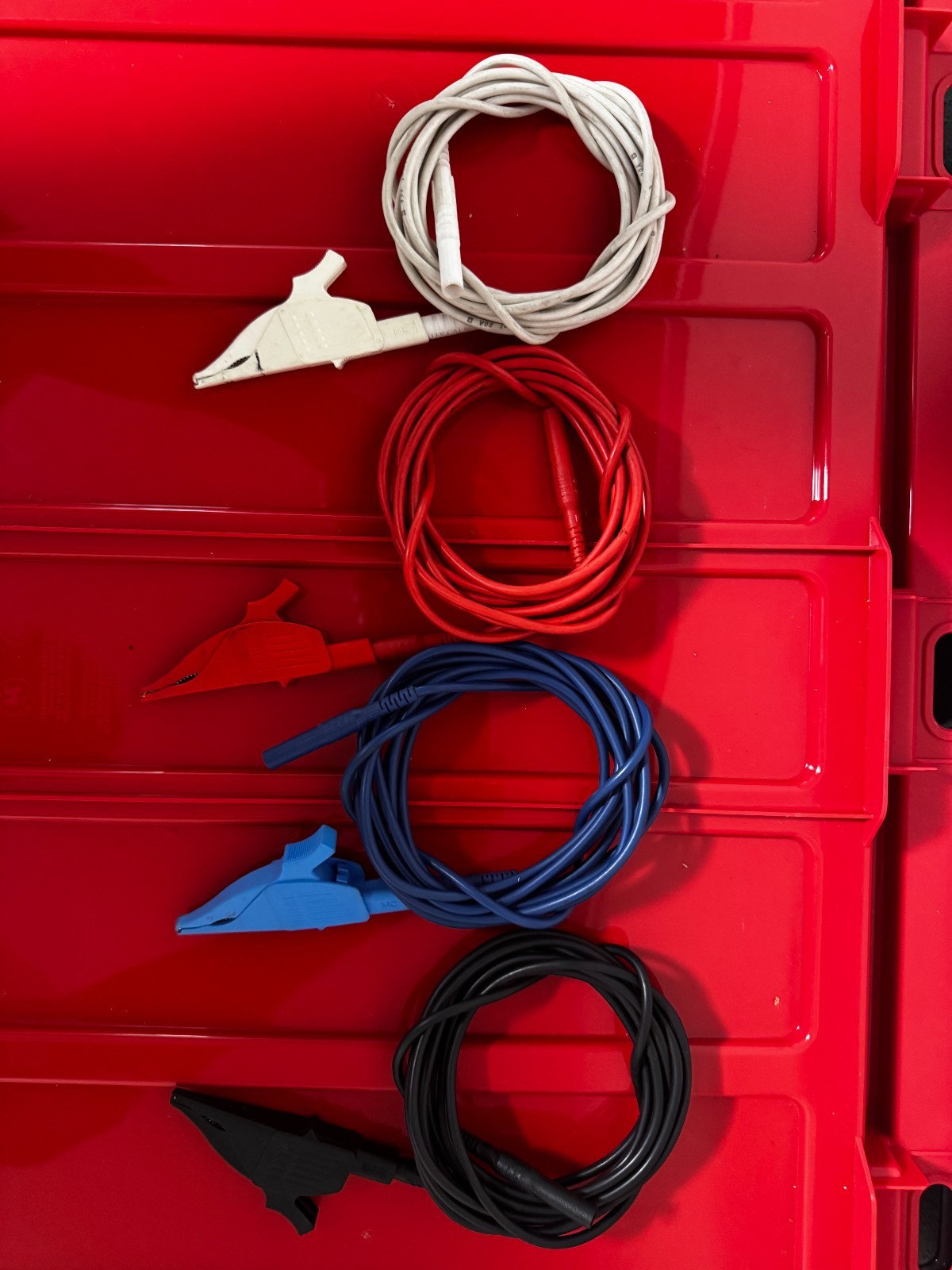 Set of 4 Color-coded 10 ft Rated 600V CAT IV Alligator clips – Model 3945/3945-B