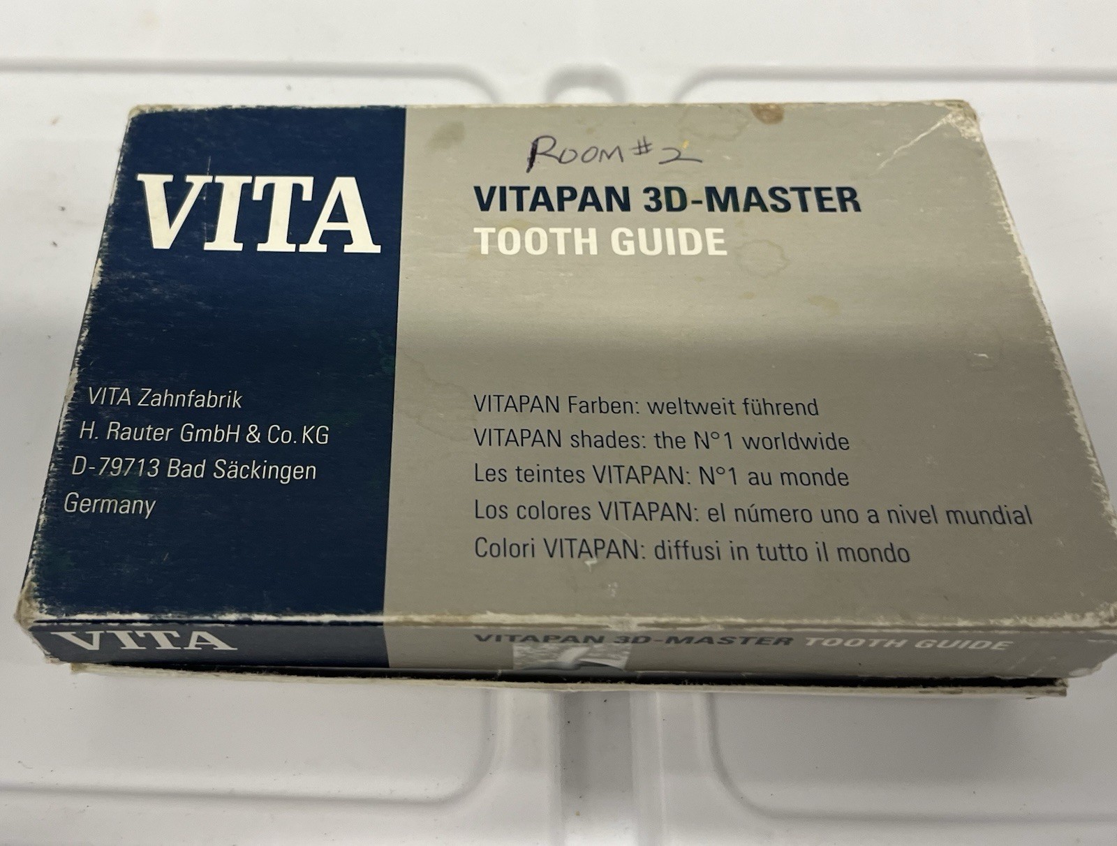 VITA Classical Shade Guide A1-D4 with 16 Natural Tooth Colors VITAPAN