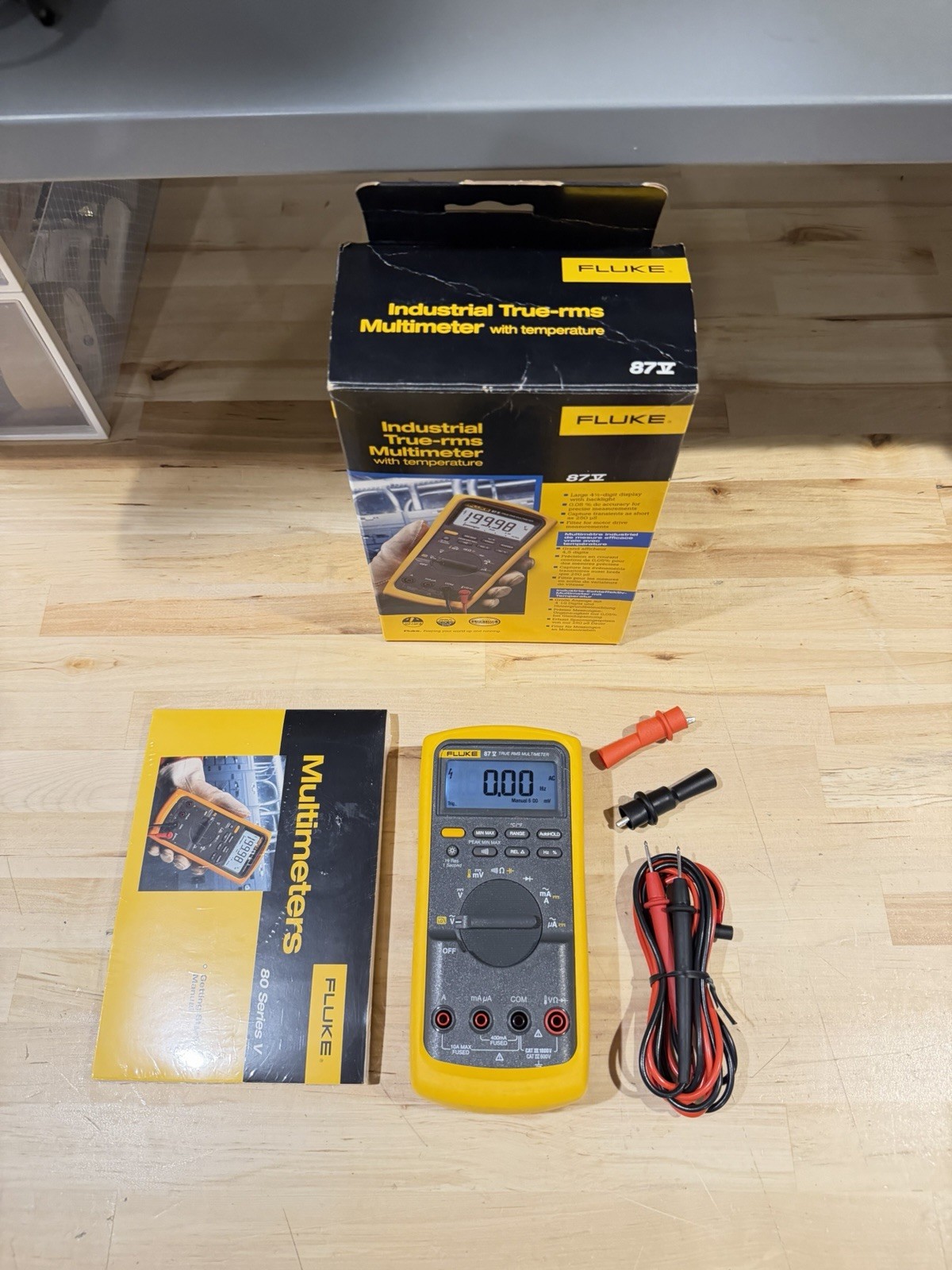 FLUKE 87V TRUE RMS MULTIMETER W/ LEADS (TESTED) SHIPS FAST