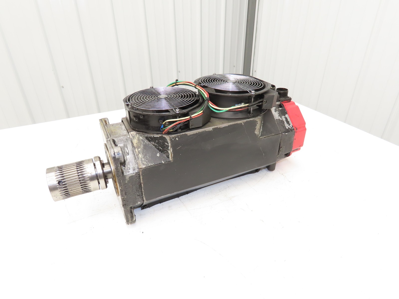 Fanuc A06B-0158-B075 a40/2000 AC Servo Motor 7.3kW 25A 2000 RPM 184V 3PH