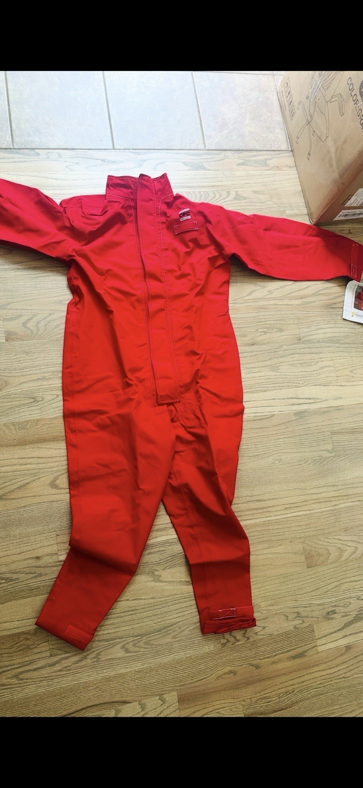 protective coverall/overall suit