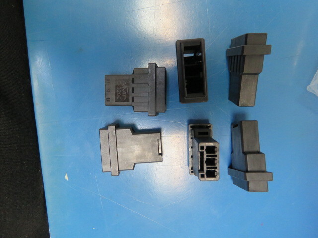 TE 1-179552-3 Qty of 30 per Lot 3 POS Conn Black