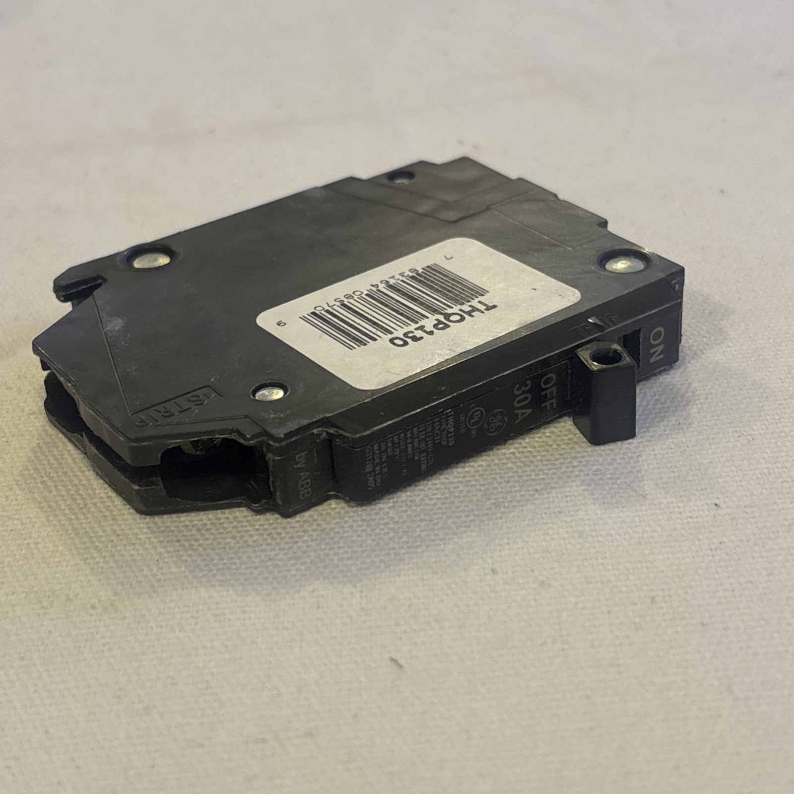 GE Circuit Breaker 30 Amps Space Saver Thin Single Pole THQP130