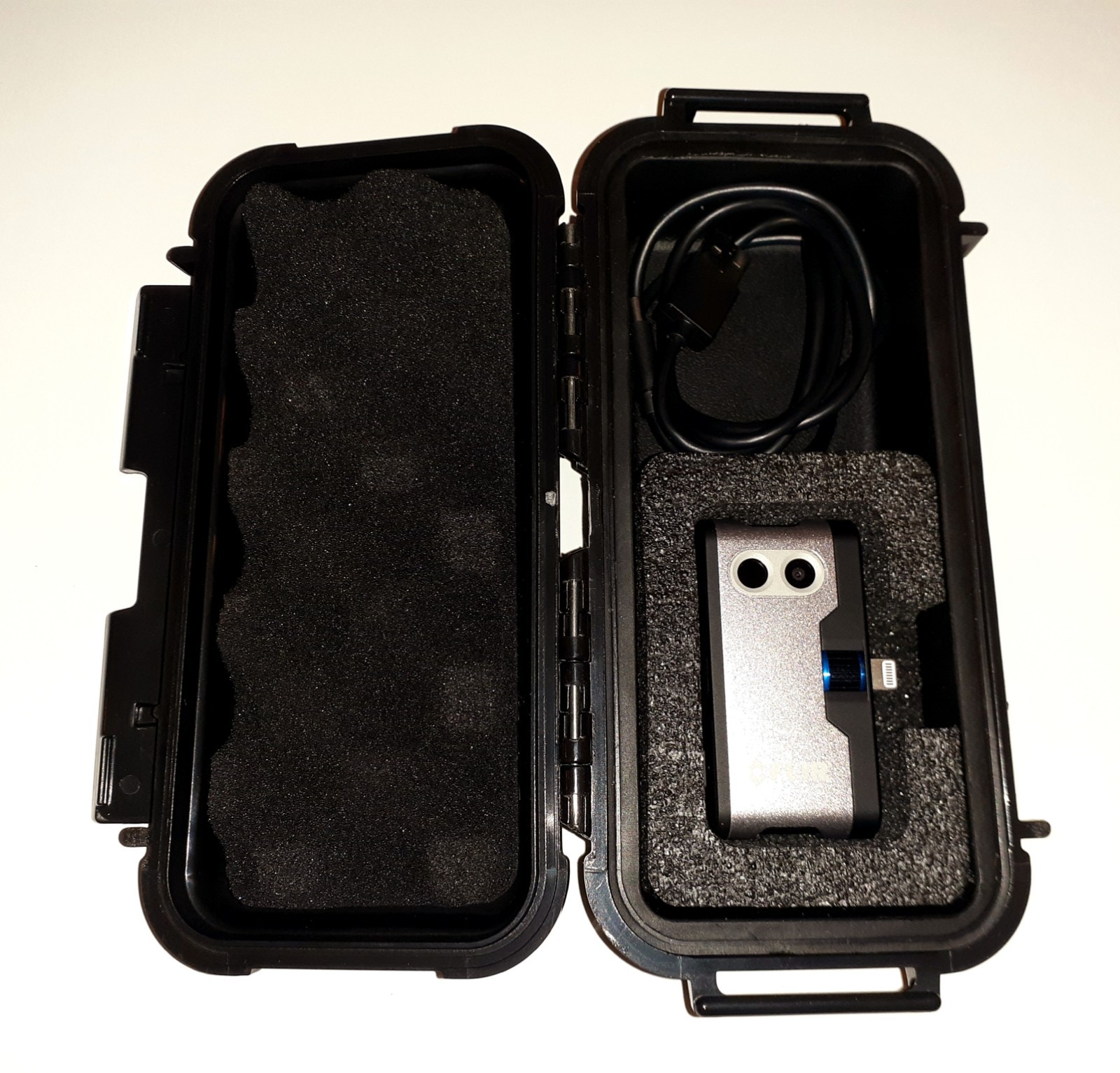 FLIR ONE PRO FLIR Thermal Imaging Camera Ios Waterproof Casematix New W/o Box