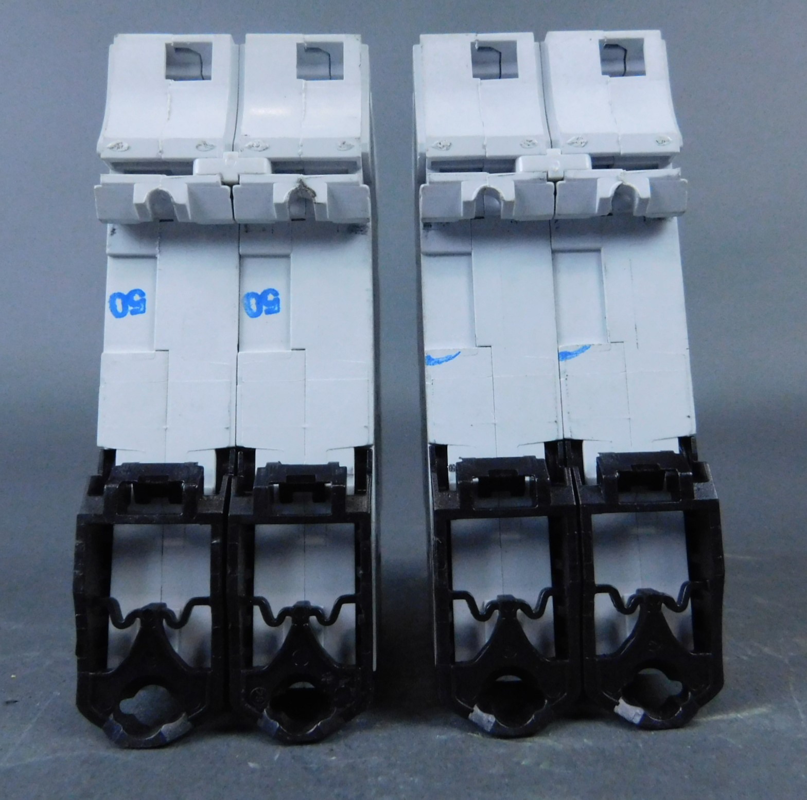 *Lot of 2* Phoenix Contact TMC 62C 16A Circuit Breakers, 16A, 2P, 277/480VAC