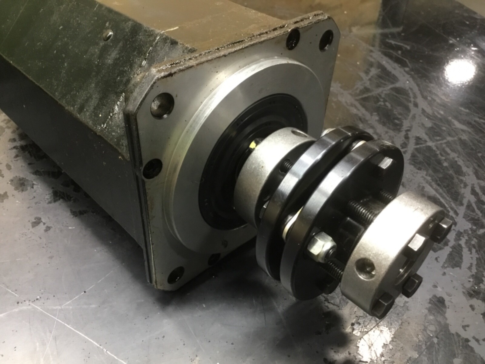 FANUC A06B-0126-B575 AC SERVO MOTOR AC6/2000 0.6kw #01C70PR4