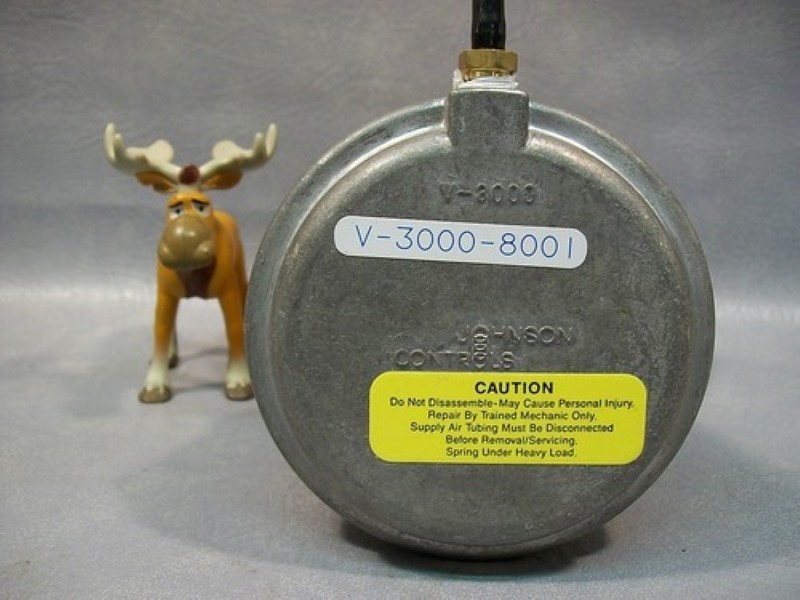 Johnson Controls V-3000-8001 PNEU valve actuator