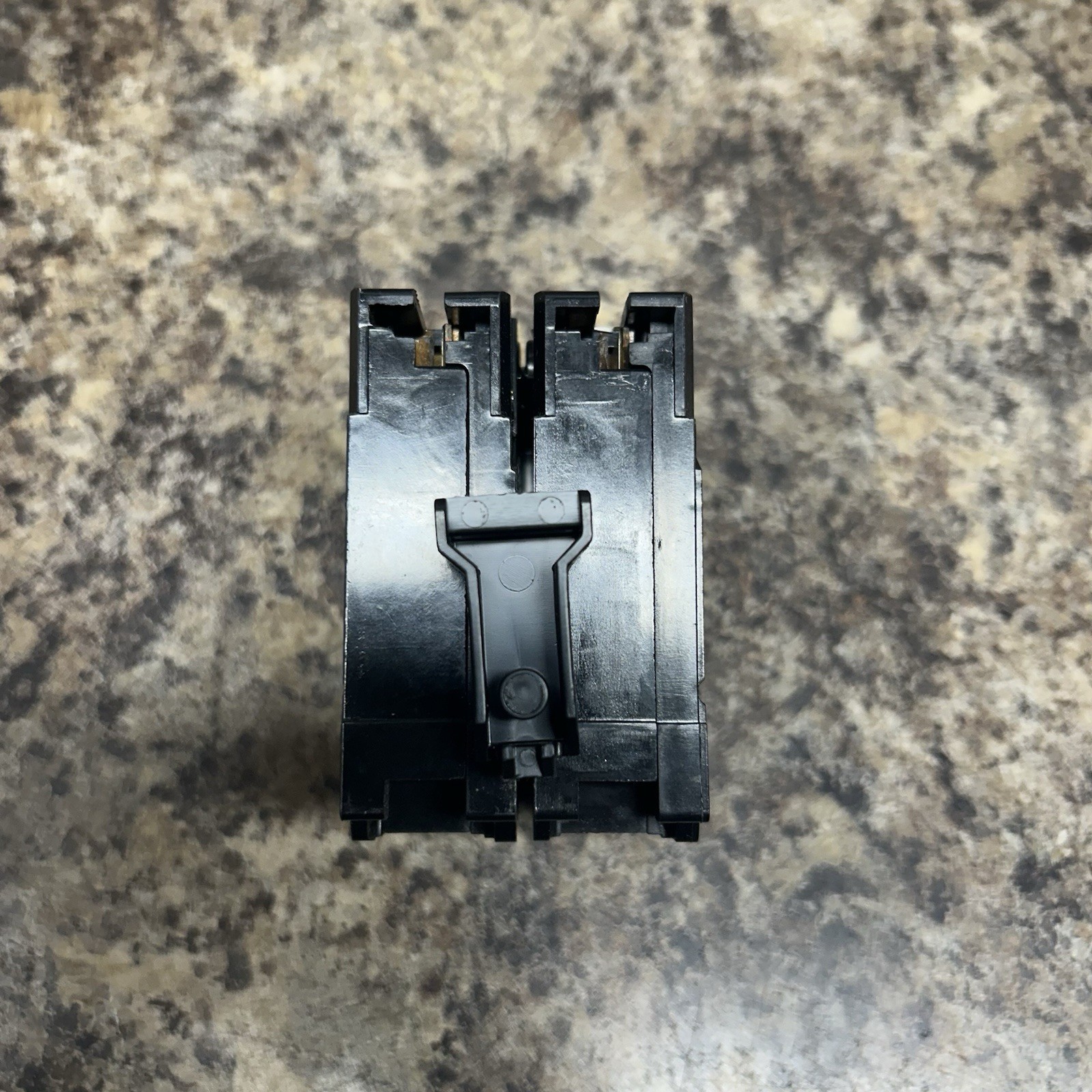 100A 2-pole Eaton Cutler Hammer type BR2100 Circuit Breaker 120/240V Common Trip