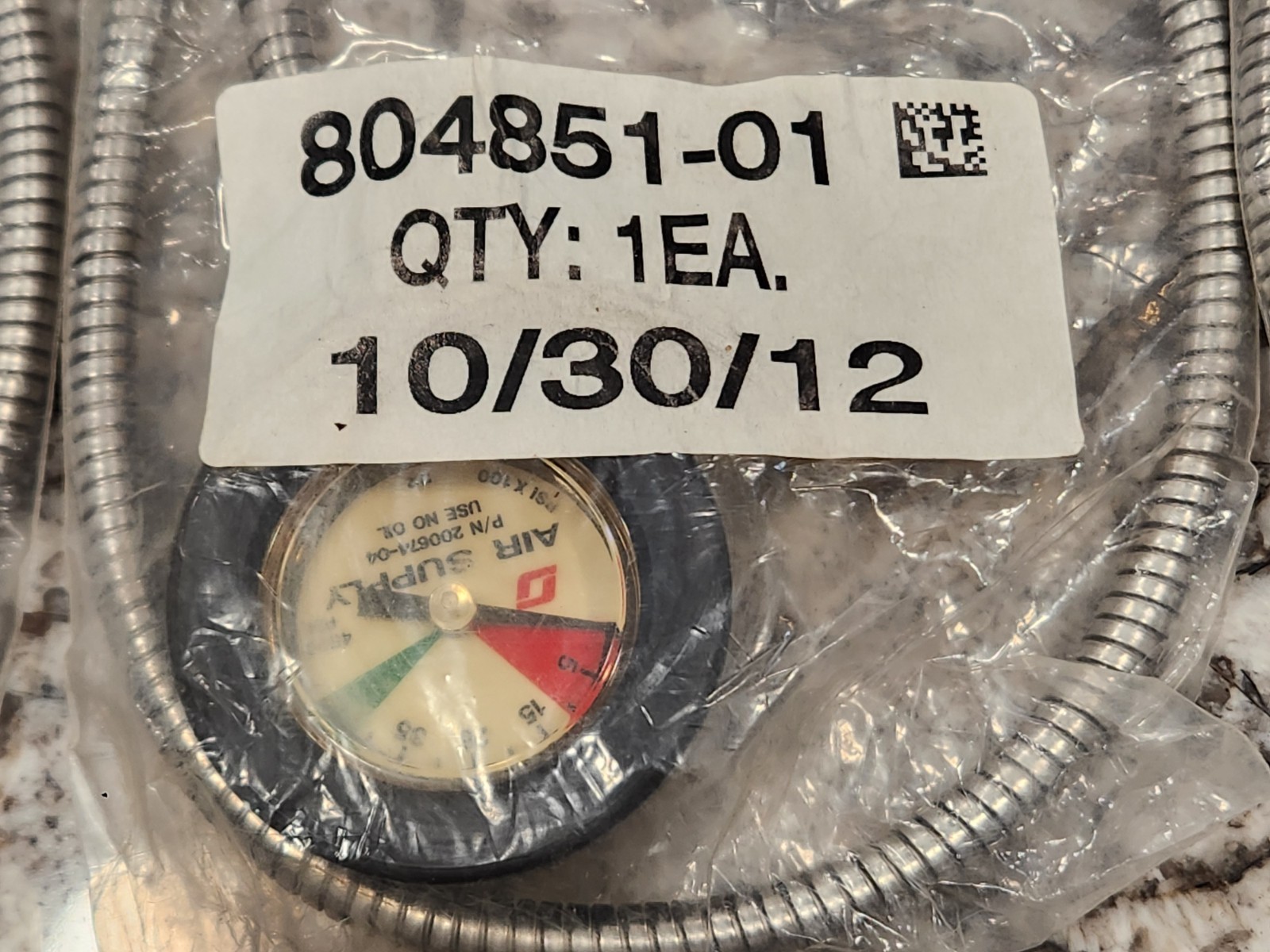 New Old Stock Scott 4500 Pressure gauge w/ 24″ Line Assembly PN 804851-01 SCBA