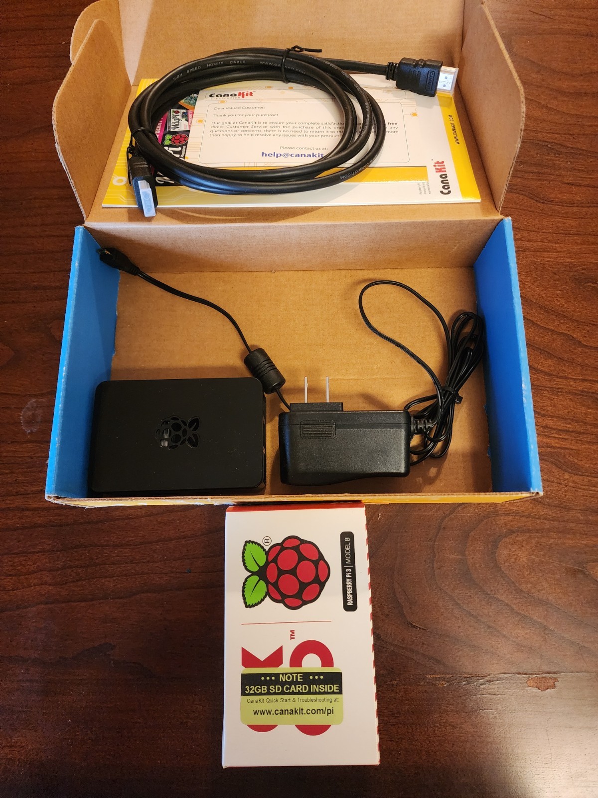 CanaKit Raspberry Pi 3 Complete Starter Kit – 32 GB Edition PI3-STR32-C4-BLK-R27