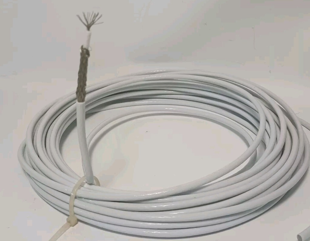 (10 ft) 20 AWG, 1 Cond, Shielded Instrument Wire White 19 Strand