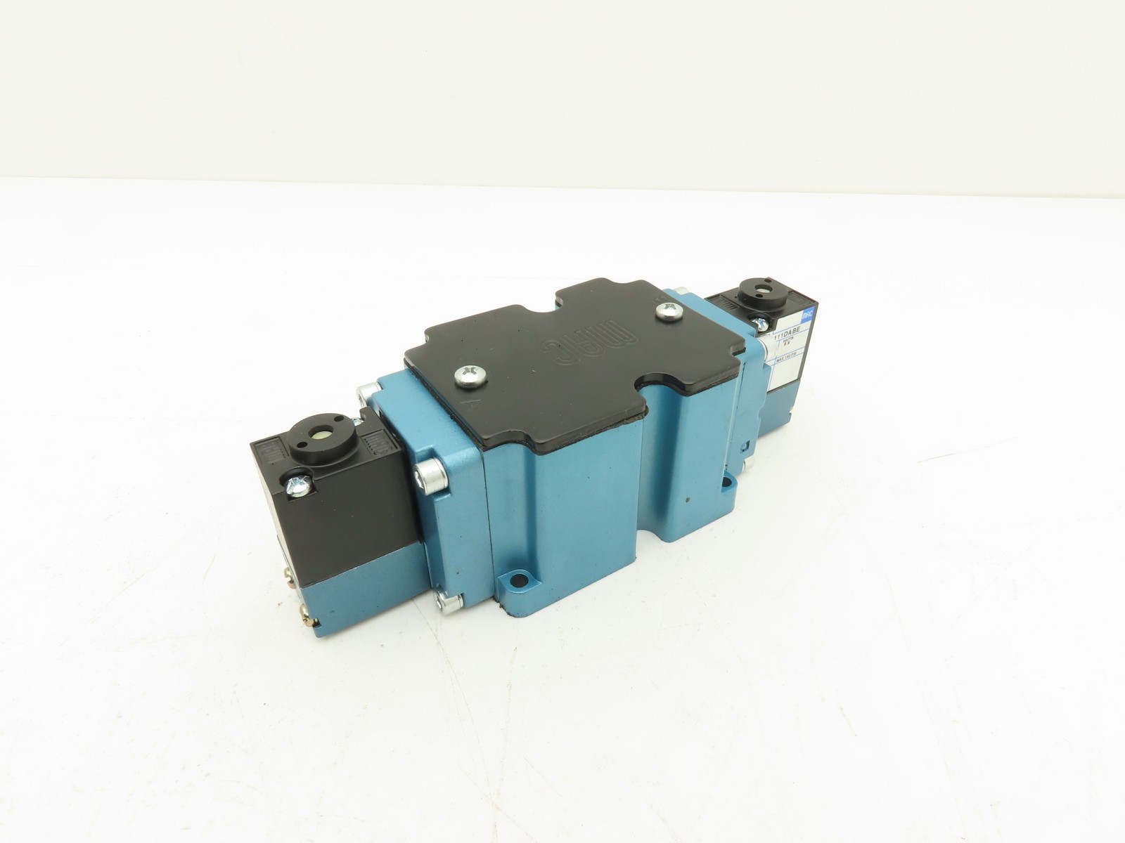 MAC 6541B-000-PM-111DA Pneumatic Solenoid Valve 150psi 120V PME-111DABE