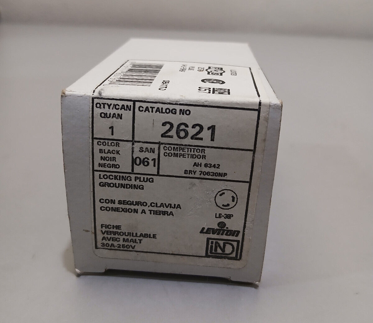 LEVITON TWIST LOCKING PLUG 2621