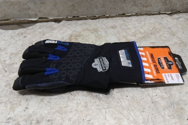 Proflex by Ergodyne 818WP 6 Pairs Size M/Size 8 Waterproof Utility Gloves