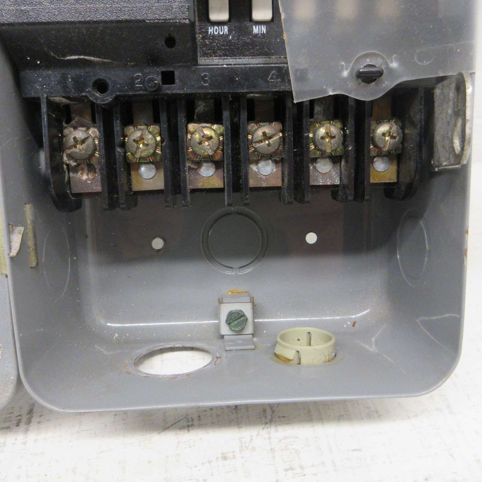 Intermatic Model ET279C Timer Counter 120VAC 60HZ 5.0 Watts Max Hour Minute Day