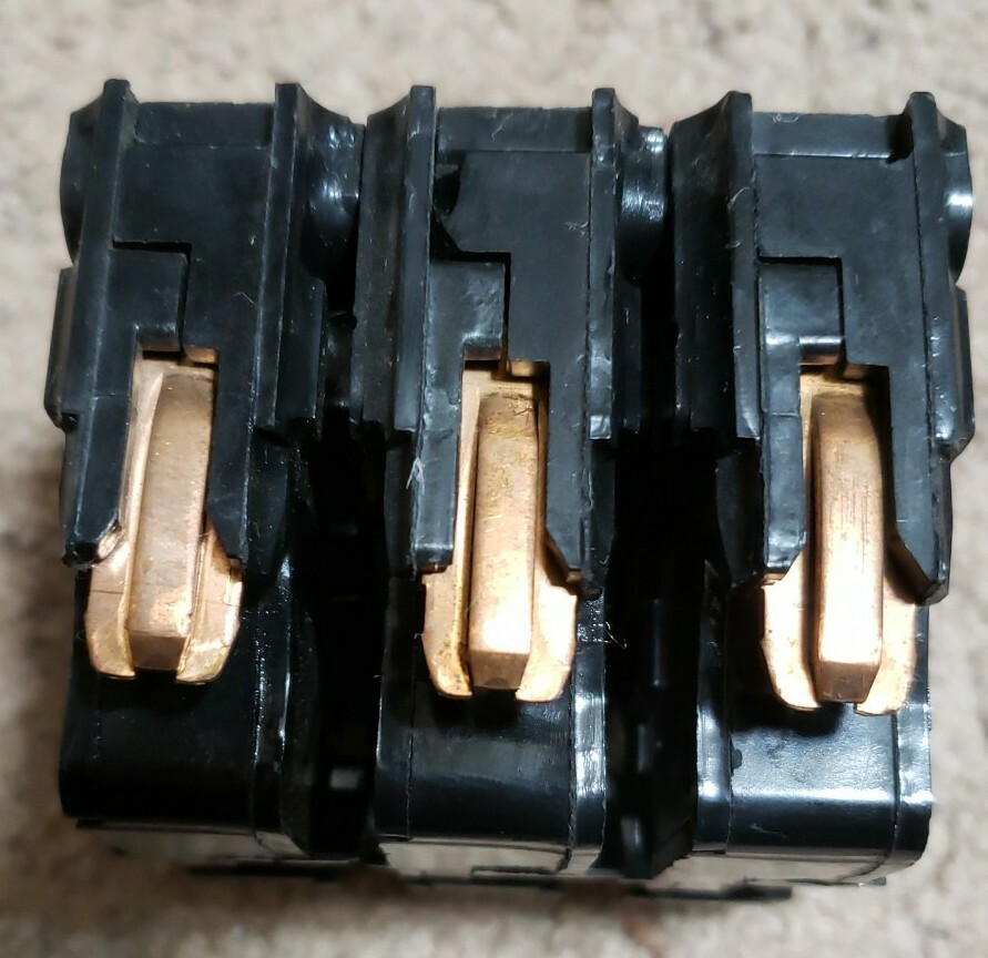 FPE Federal Pacific Electric 3 Pole 15 amp Stab-lok Circuit Breaker Type NA315